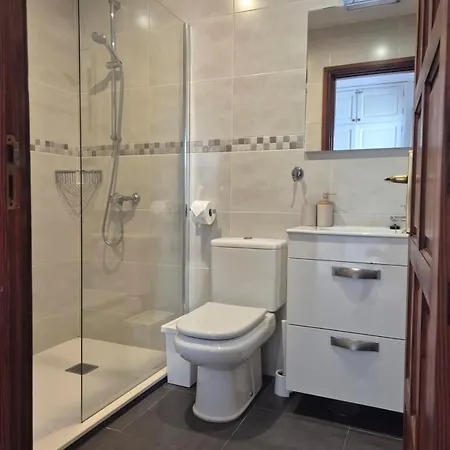 Detached With Stunning Mountain And Sea Views, 14m Pool & Sunken Hot Tub Vila