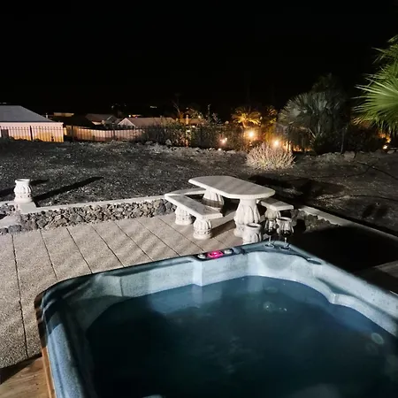 Detached With Stunning Mountain And Sea Views, 14m Pool & Sunken Hot Tub Vila