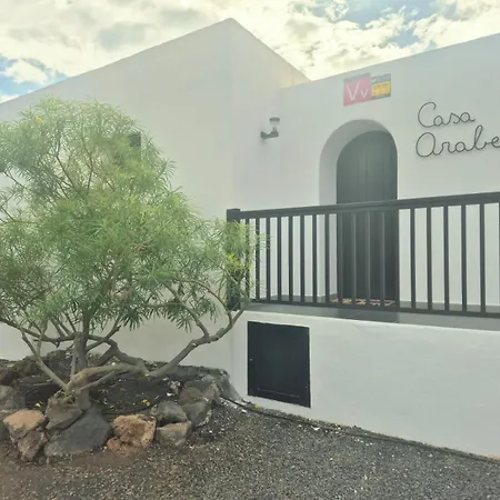 Vila Detached With Stunning Mountain And Sea Views, 14m Pool & Sunken Hot Tub *