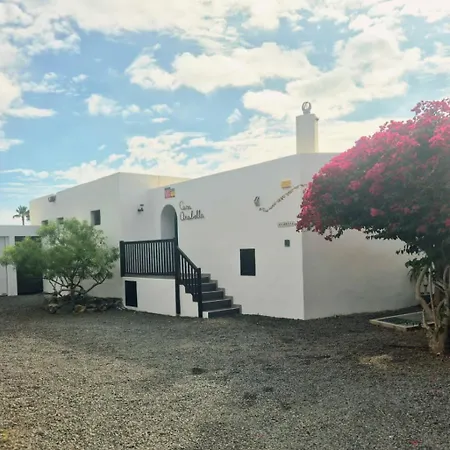 Detached With Stunning Mountain And Sea Views, 14m Pool & Sunken Hot Tub Vila